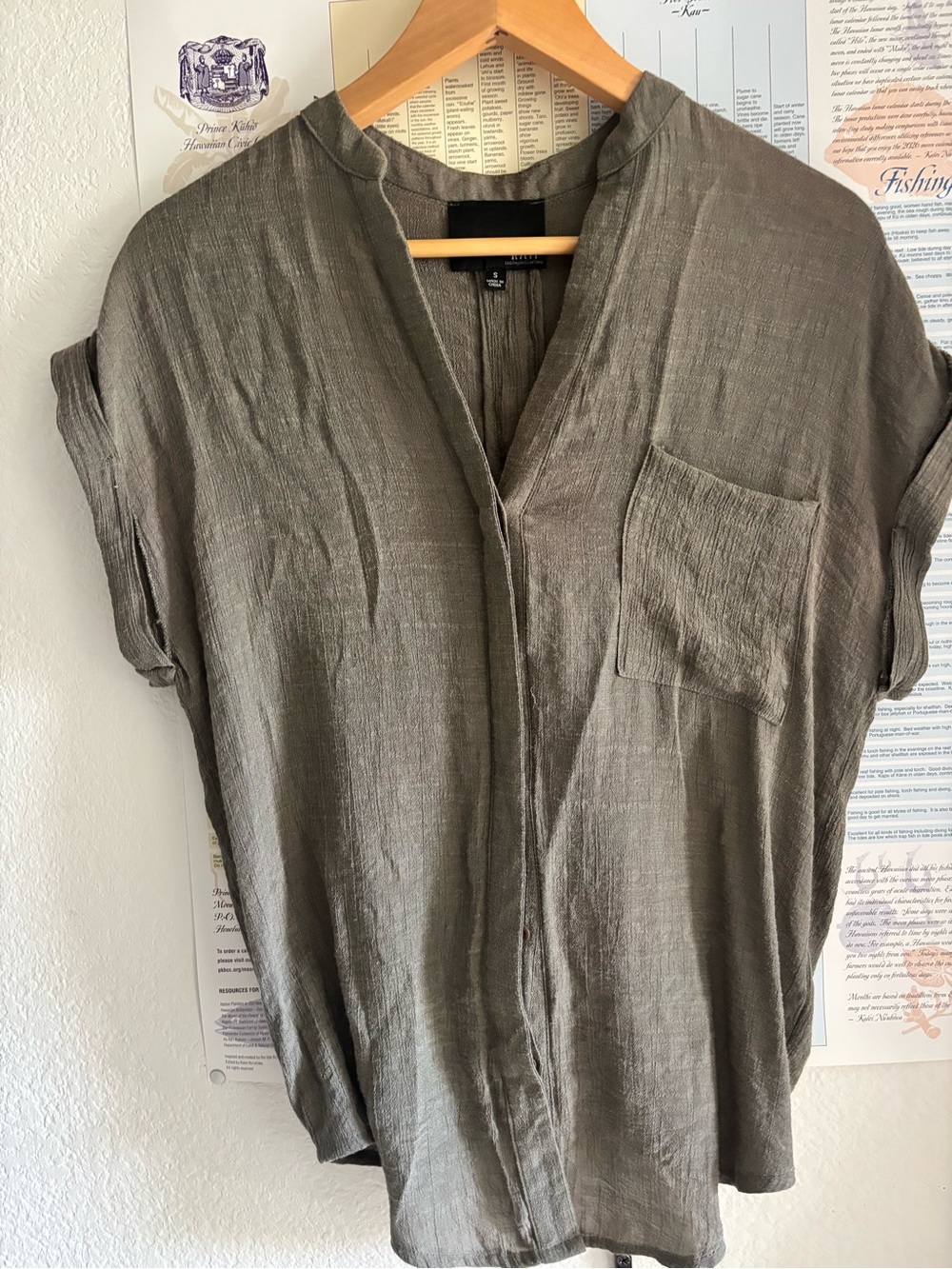 Kaii Lightweight Olive-Green Short Sleeve Button Front Top